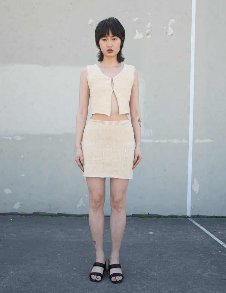 BLADE VEST IN SAND